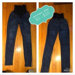 Jessica Simpson- Skinny Jeans Maternity